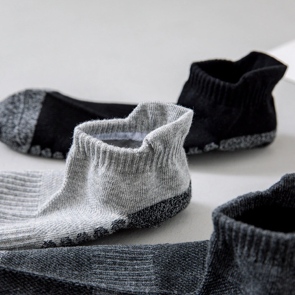 (image for) 5 Pairs Sports Socks Men's Short Socks Sweat-absorbent Breathable Mesh Athletic Ankle Socks Casual Thin Section Cotton Socks Size 38-45